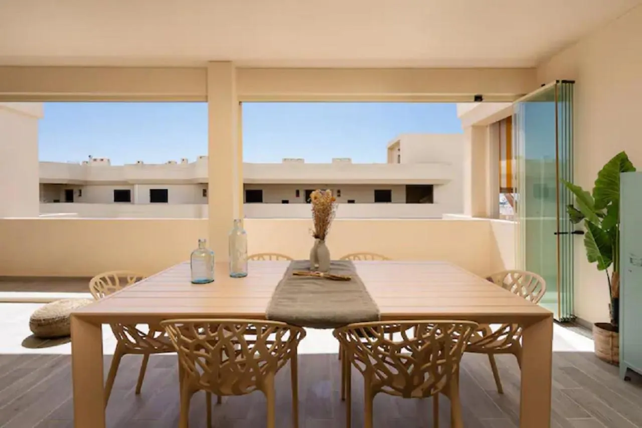 Superb Flat 200 From Beach, 10 Min To Downtown Lagos 0*,  Portugália