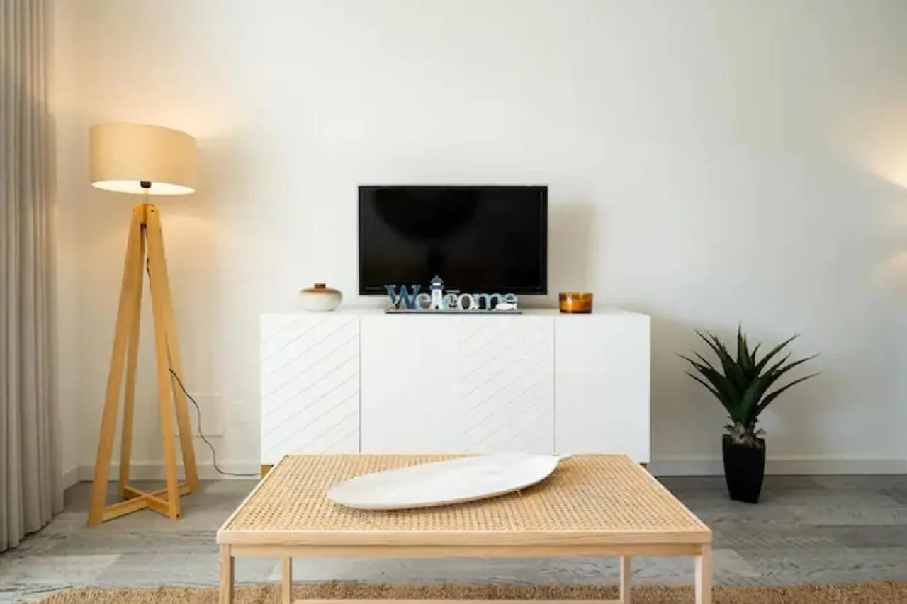 Superb Flat 200 From Beach, 10 Min To Downtown Lagos